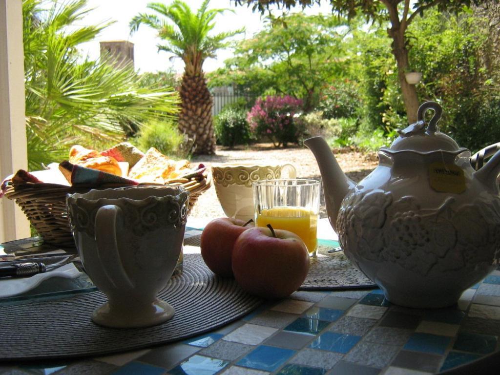 La Maison Des Palmiers Homps  Εξωτερικό φωτογραφία