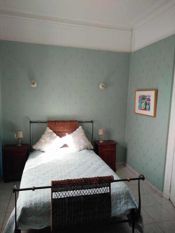 La Maison Des Palmiers Homps  Δωμάτιο φωτογραφία