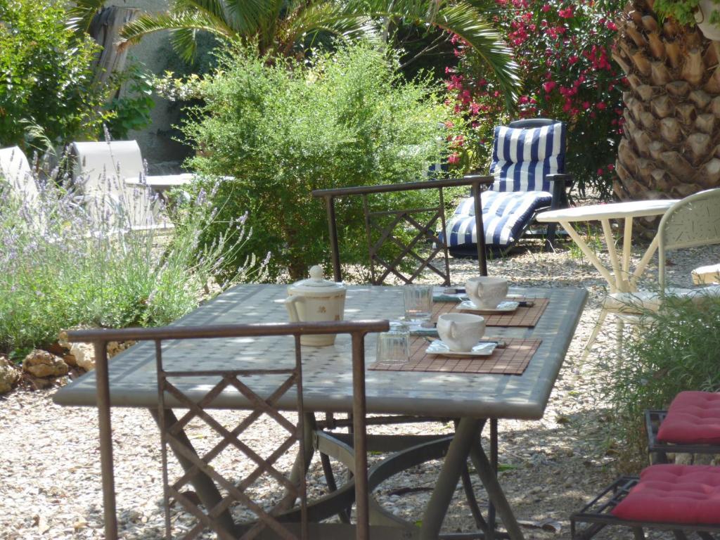 La Maison Des Palmiers Homps  Εξωτερικό φωτογραφία