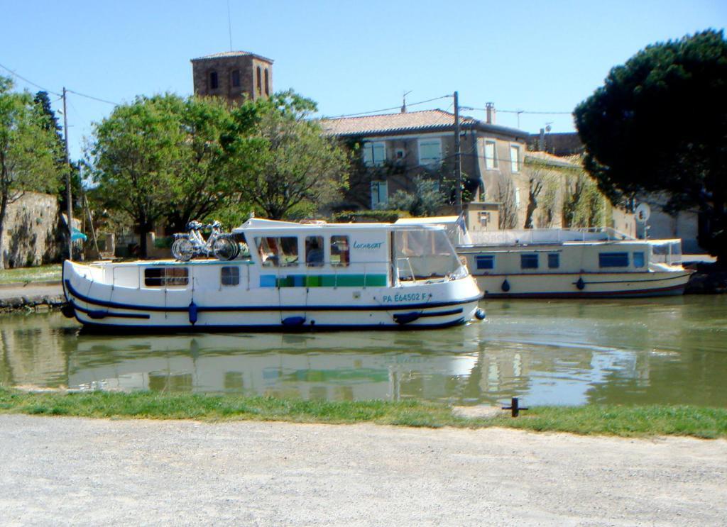 La Maison Des Palmiers Homps  Εξωτερικό φωτογραφία